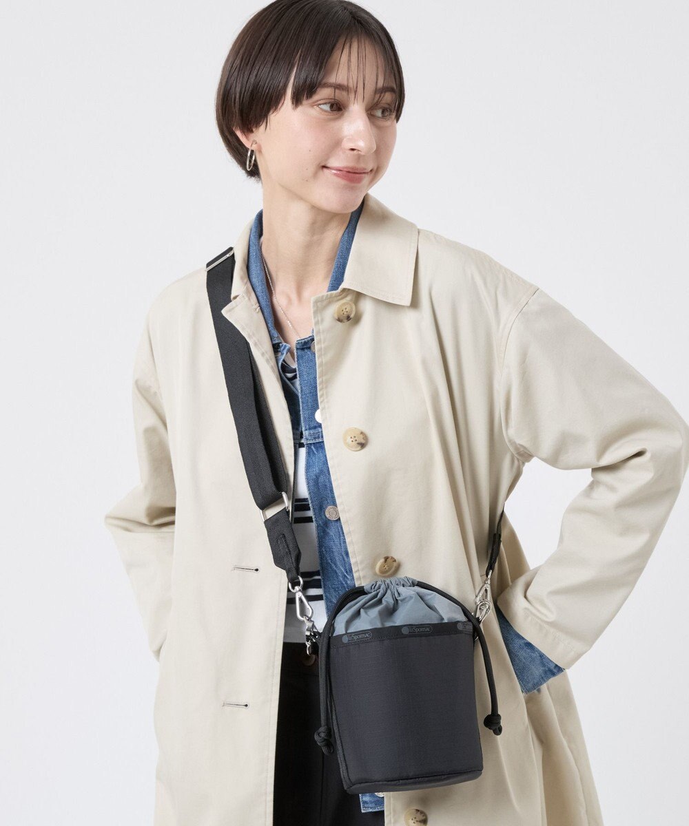 LeSportsac SM DRAWSTRING BUCKET/リサイクルドブラックJP 