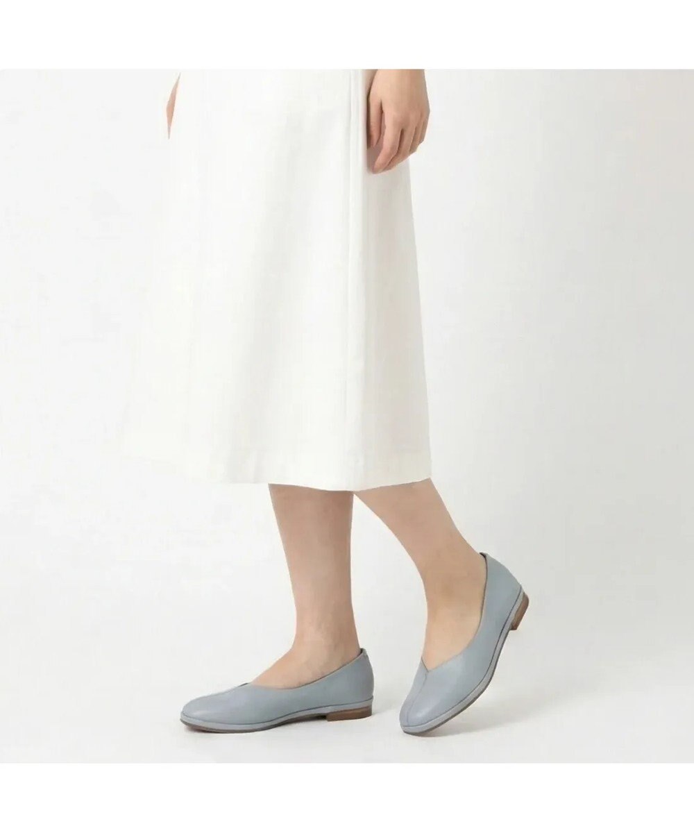 ing <ing>【WEB限定】【サスティナブル】スクエアトゥVカットフラットパンプス 