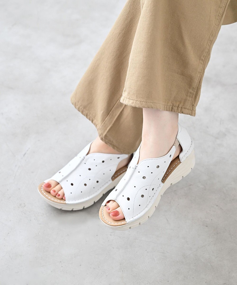 Pointer 本革 超軽量厚底パンチングサンダル 