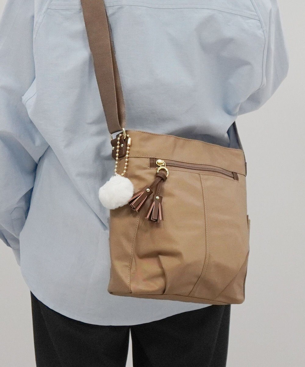 ACE BAGS & LUGGAGE kanana project collection タッセル-e ショルダーバッグ 縦 68871 