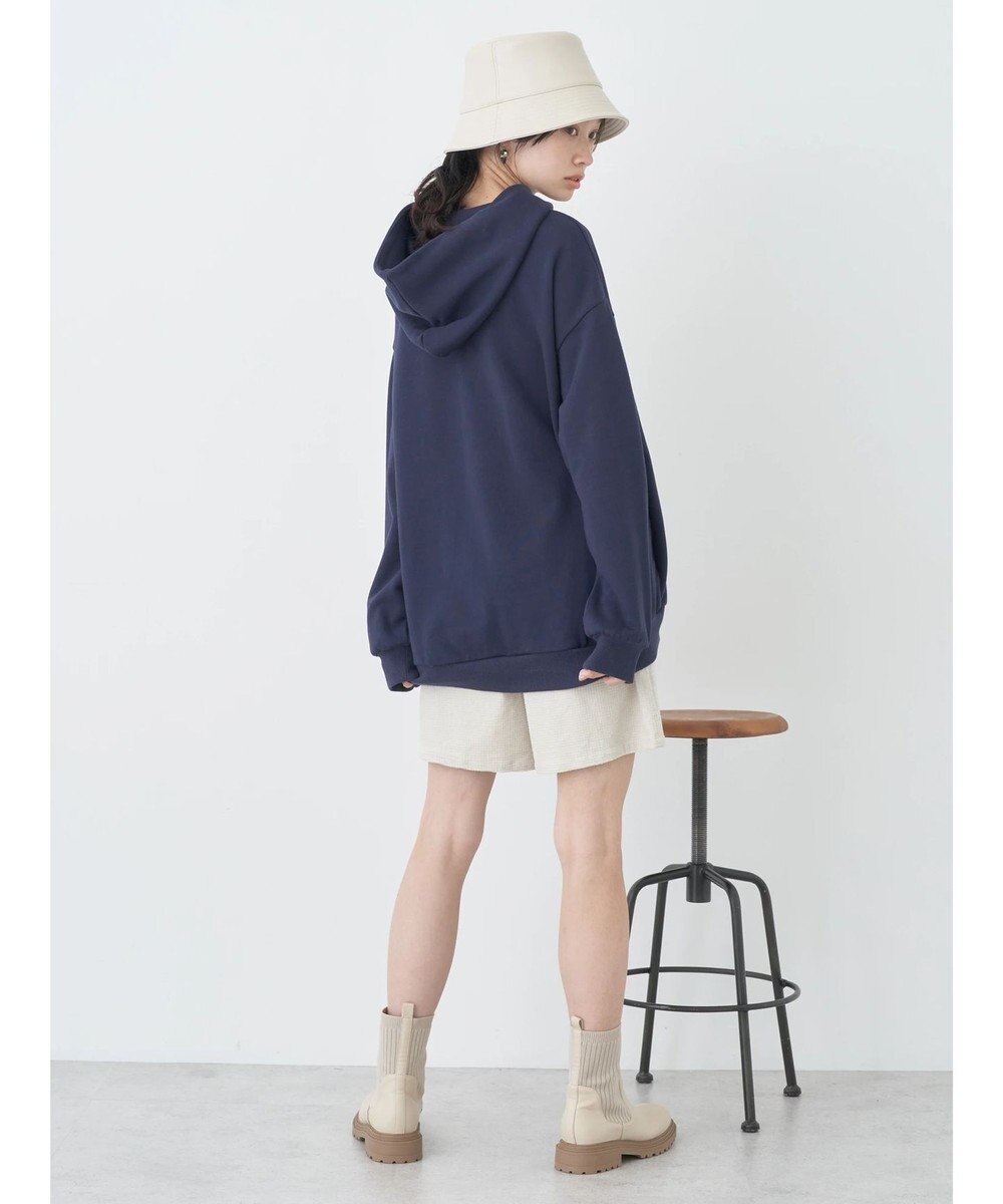 earth music&ecology ロゴスウェットフーディー 