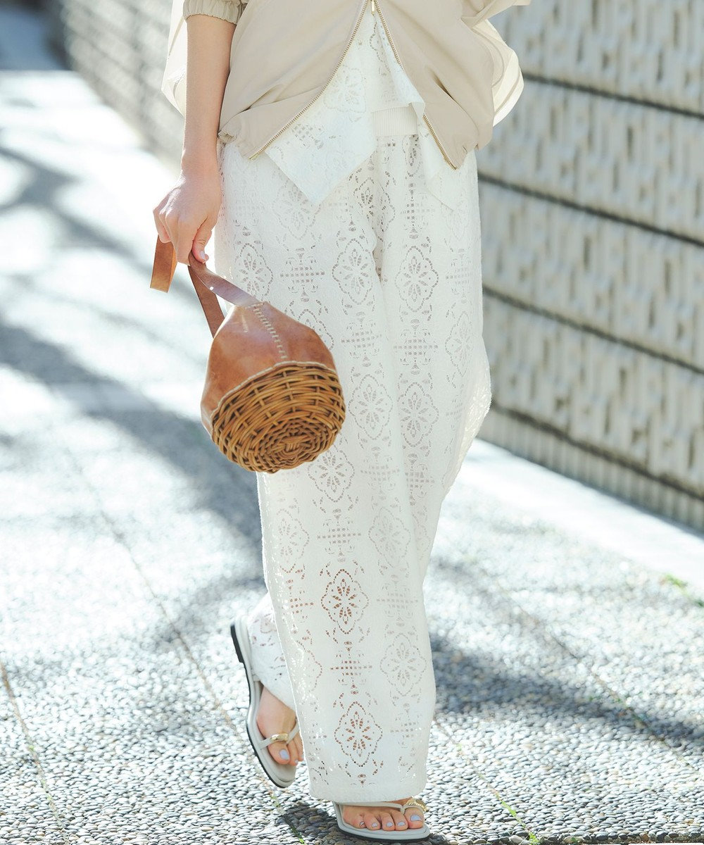 23区 【見上愛さん着用】ラッセルオーナメントレース ワイド パンツ 
