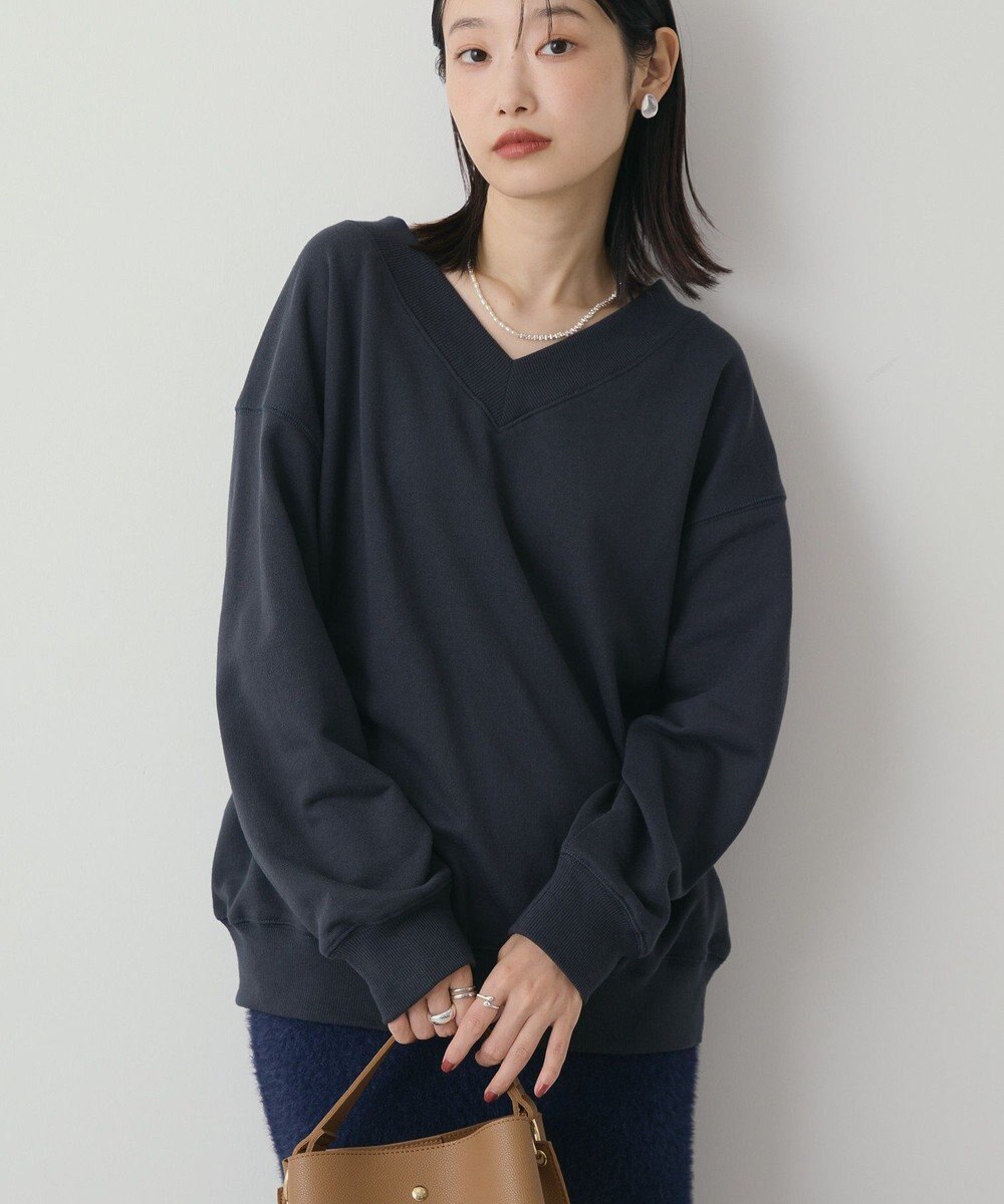 AMERICAN HOLIC Vネックワンポイントロゴスウェットプルオーバー 