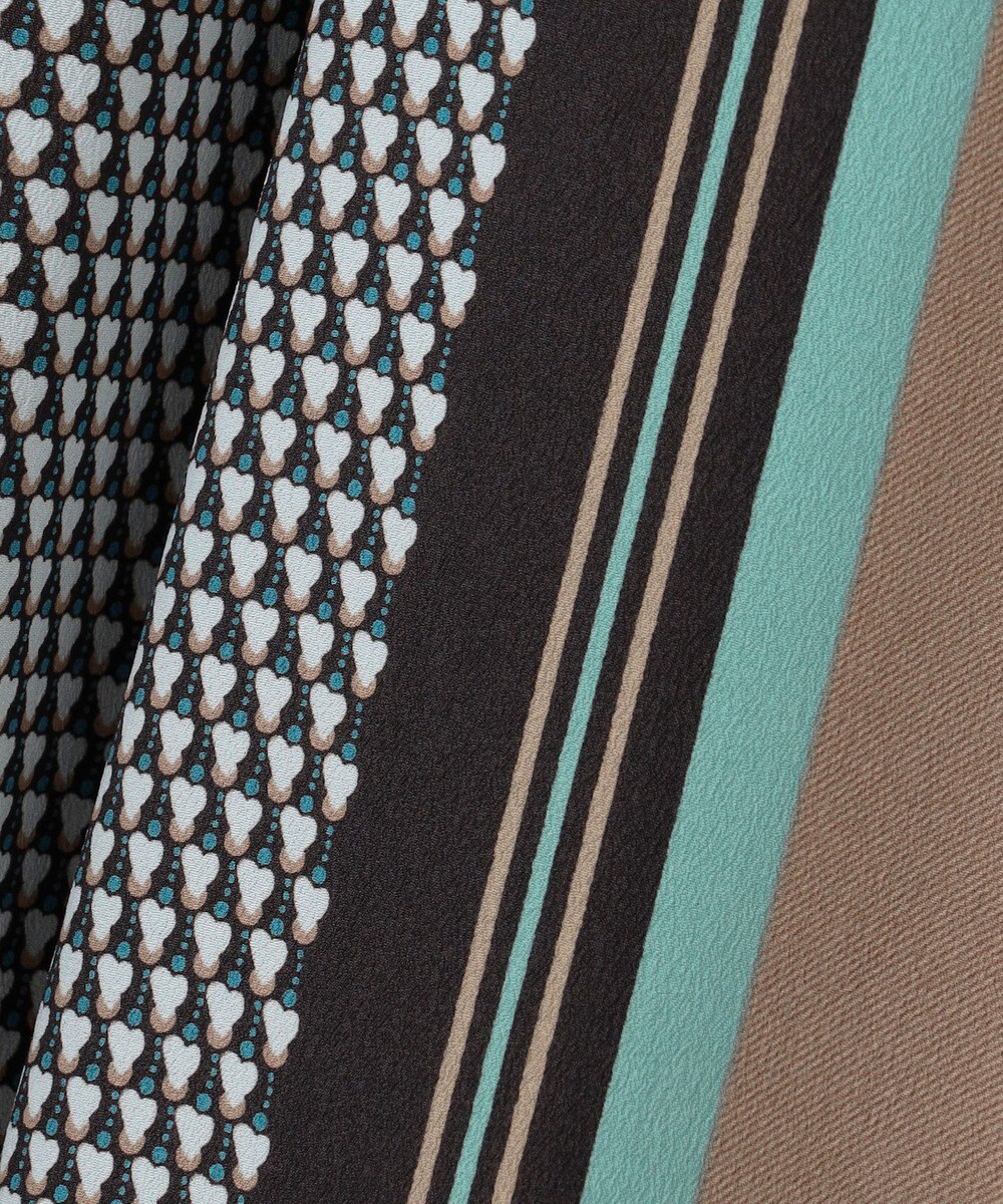 自由区 【洗える】ジオメトリックハートプリント スカート 