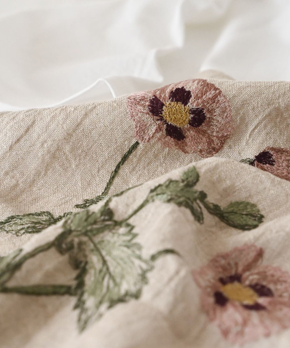 muuc 〈コットン100% 透けにくい厚みの6.2オンス〉ポピー花刺繍の Tシャツ 