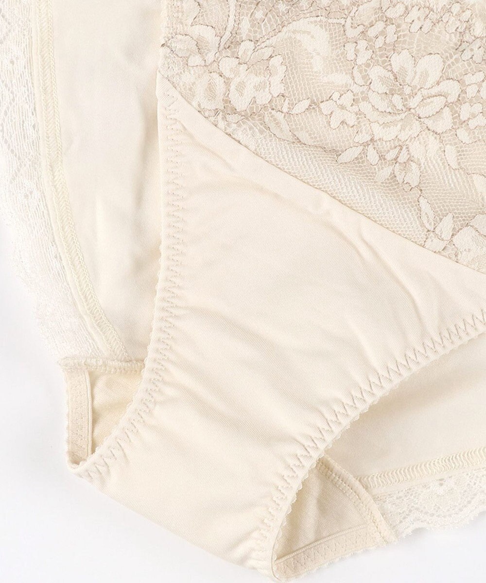 Wing ショーツ アウターにひびきにくい KB3000とペア やさしいフィット感 【ナチュラルアップブラ】 はきこみ丈あさめ KF3010 ウイング／ワコール 