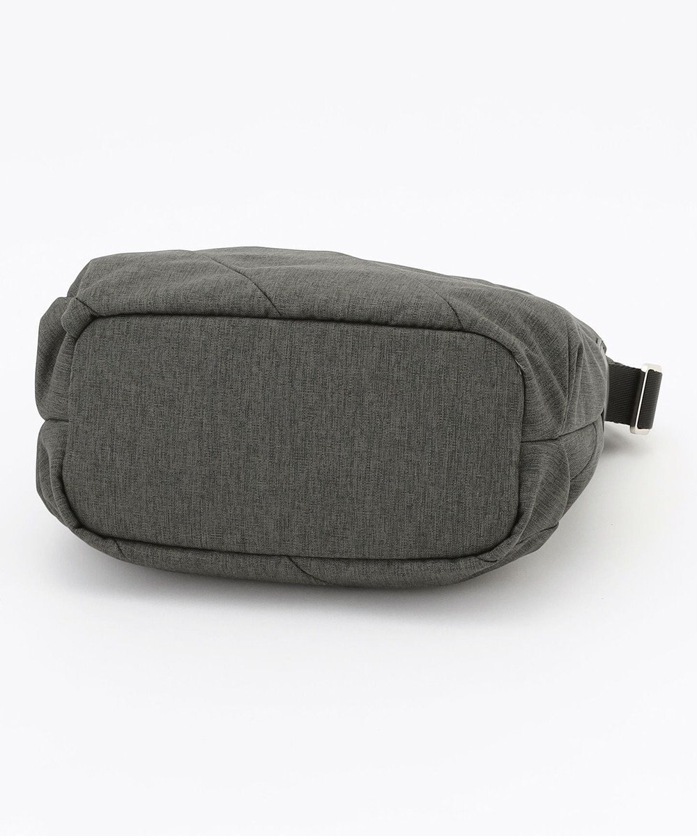 Y'SACCS ストリームラインショルダー 