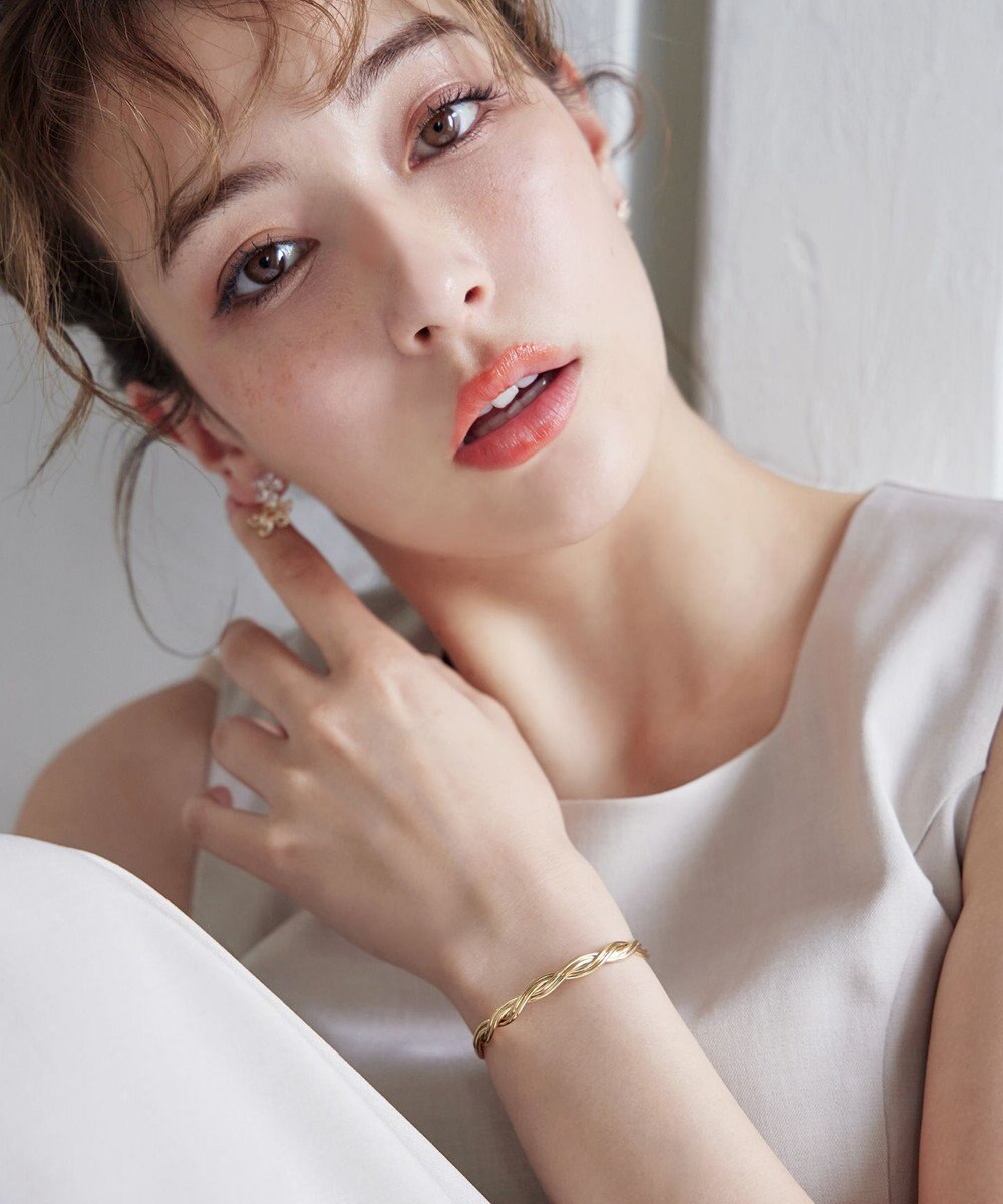 Tiaclasse ツイストバングル 