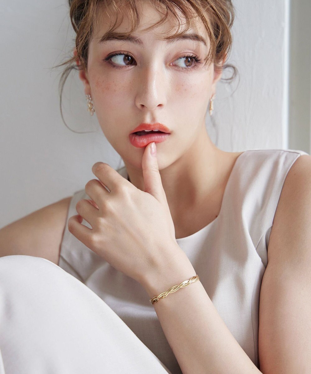 Tiaclasse ツイストバングル 