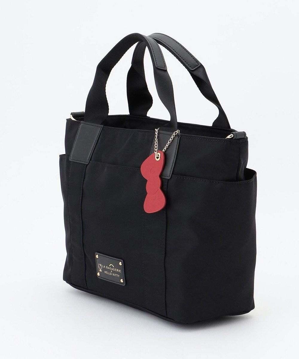 LA BAGAGERIE 【LA BAGAGERIE×HELLO KITTY】リボンチャーム付き　デイリートート　Sサイズ 