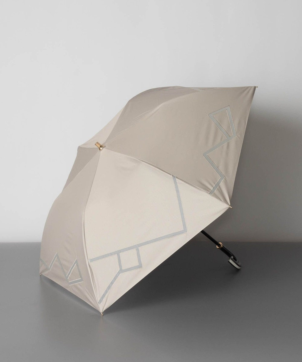 AURORA Beaurance（ビューランス）カットワーク刺繍 晴雨兼用パラソル（トップフラット折傘） ライトベージュ