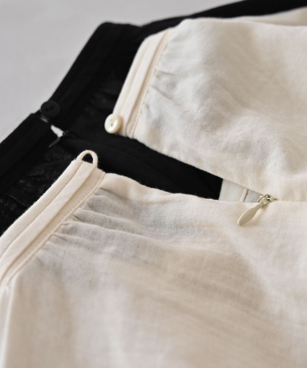 muuc 〈遠州織物の工場で織られた上質なコットン生地〉ビオラ刺繍切り替え ボリューム袖 プルオーバーブラウス 