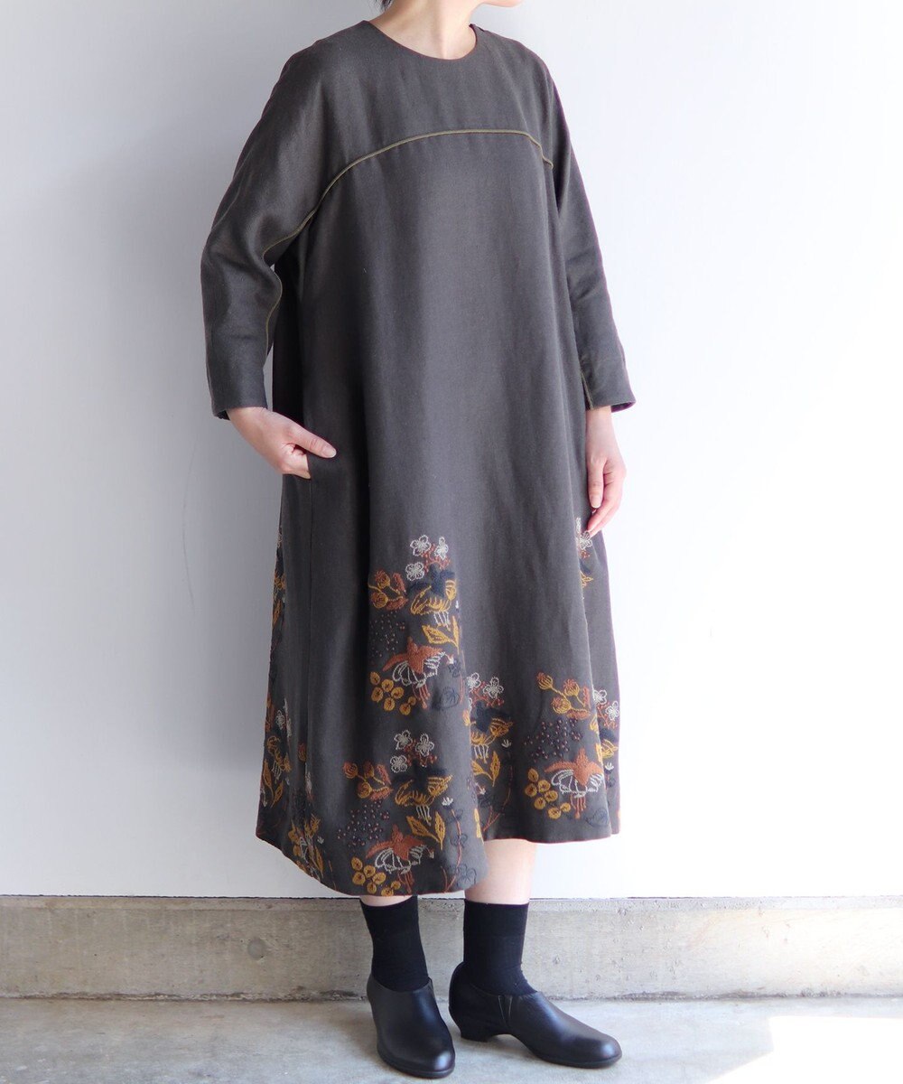 フクシアの花刺繍のワンピースドレス Muuc ファッション通販 公式通販 オンワード クローゼット フクシアの花刺繍のワンピースドレス Muuc ファッション通販 公式通販 オンワード クローゼット