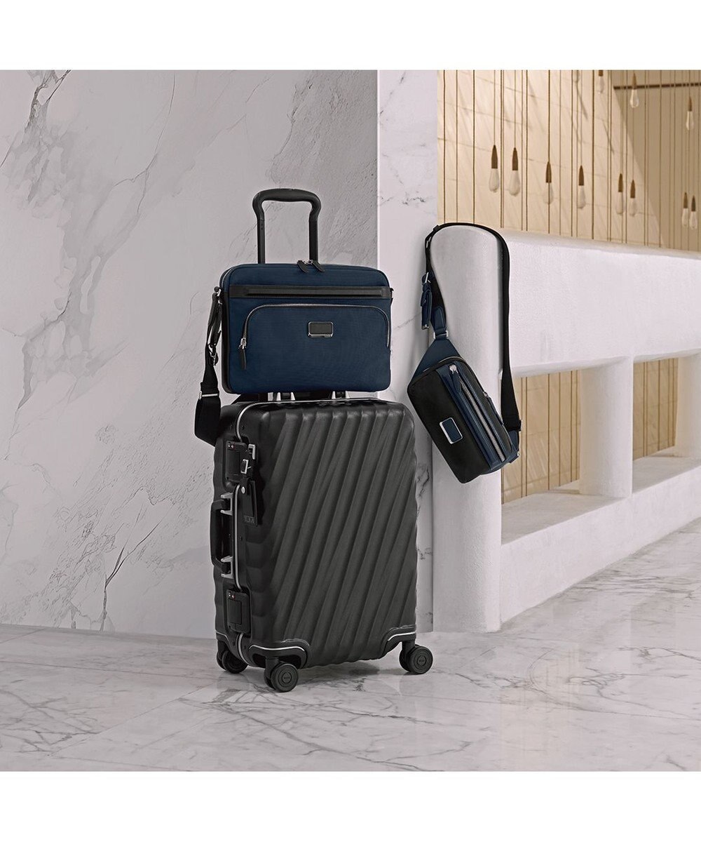 TUMI JARVIS イースト・ウエスト・クロスボディ 