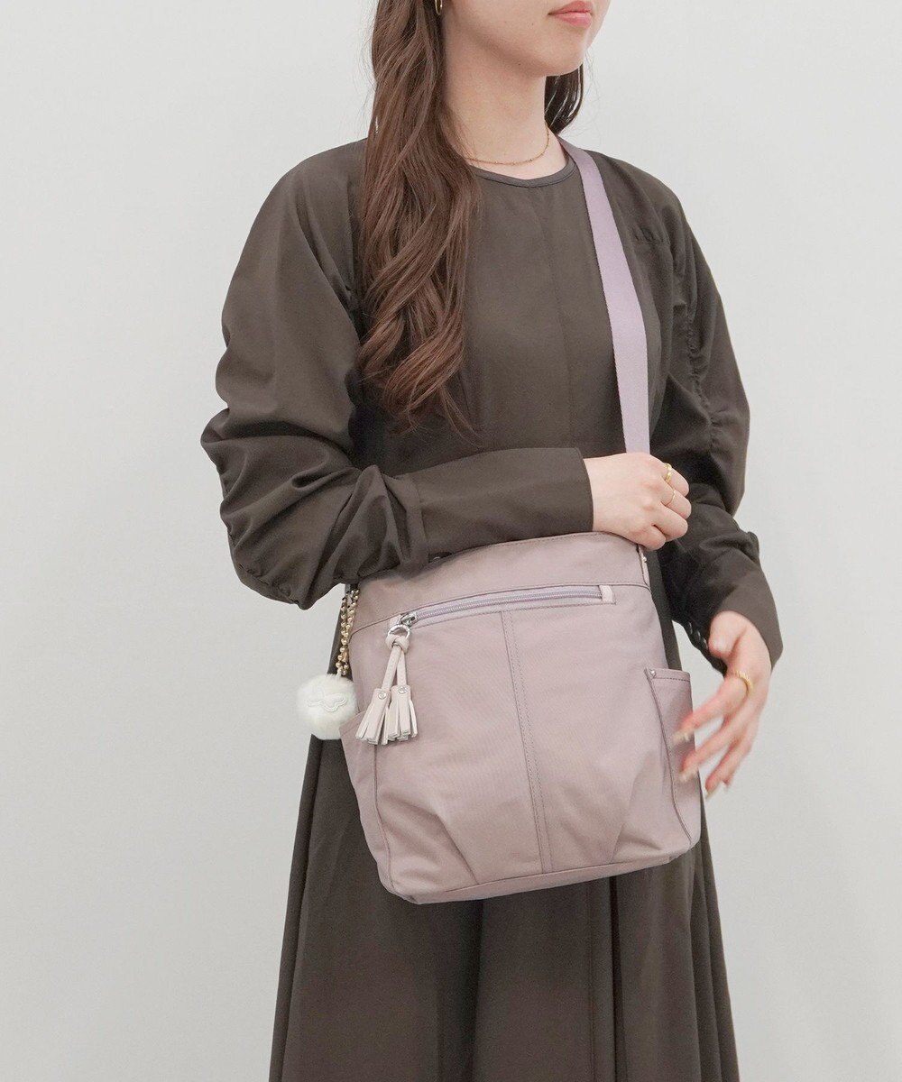 ACE BAGS & LUGGAGE kanana project collection タッセル-e ショルダーバッグ 縦 68871 