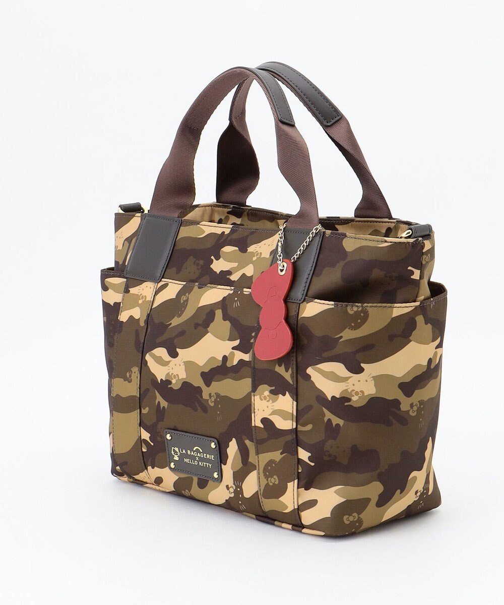 LA BAGAGERIE 【LA BAGAGERIE×HELLO KITTY】リボンチャーム付き　デイリートート　Sサイズ 