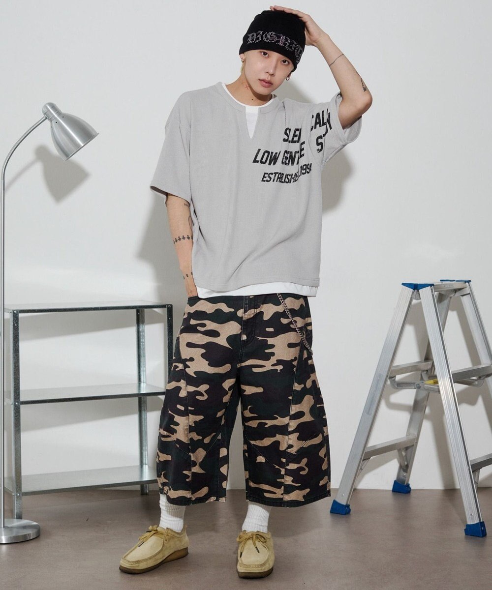 WEGO 【ユニセックス着用ITEM/MLサイズ展開】キーネックフェイクレイヤードグラフィックT（SS） 