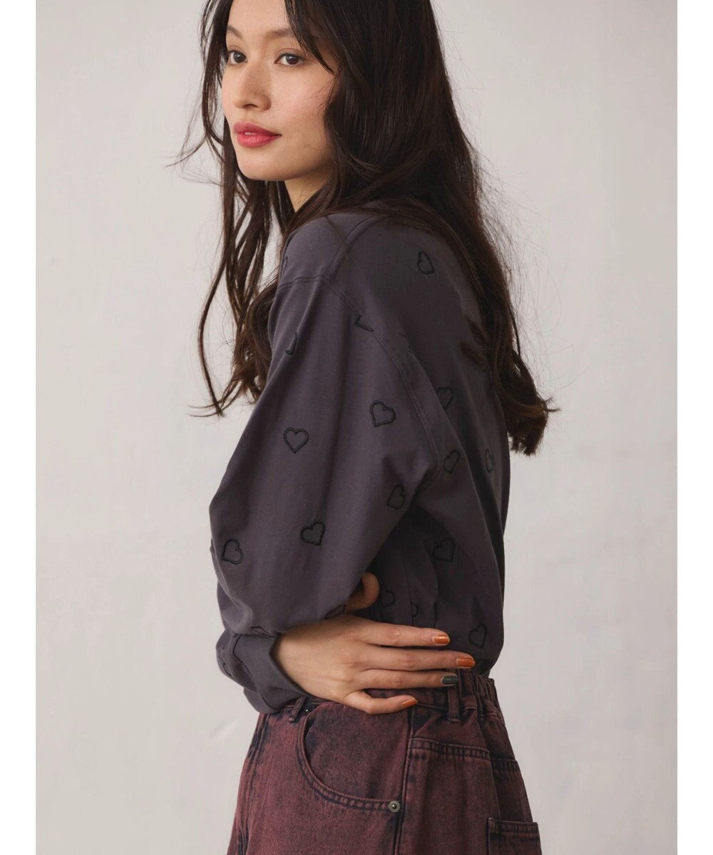 Green Parks ・Ｄｏｕｂｌｅ　Ｆｌａｇｓ　ハート刺繍ロンＴ 