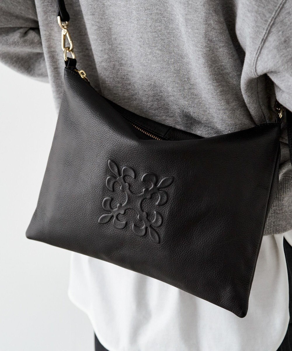 russet エンボスモノグラム ソフトレザーショルダーバッグ(CE-1547) 