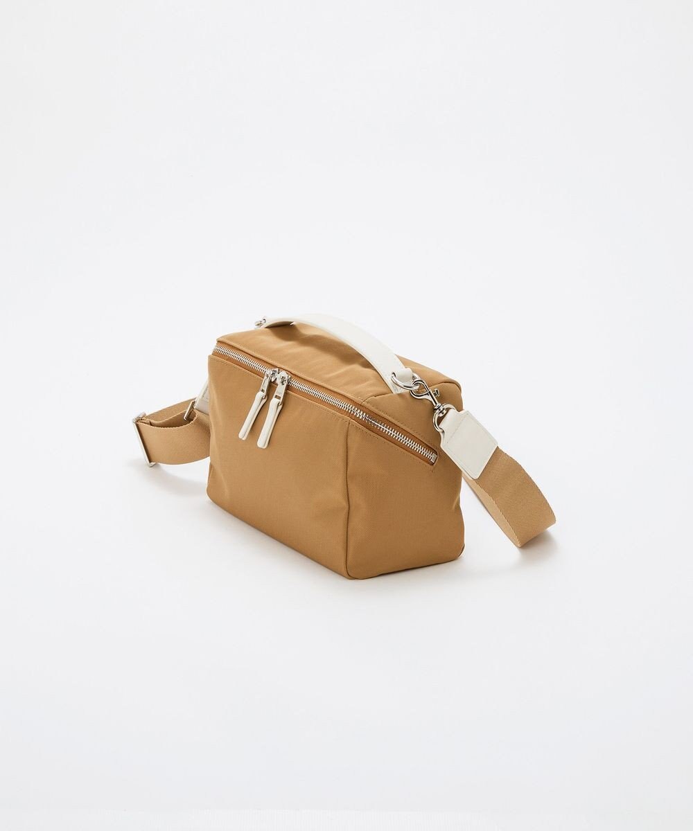 TOPKAPI 【Breath TOPKAPI】【撥水】マット ナイロン ボックス型 ショルダーバッグ 