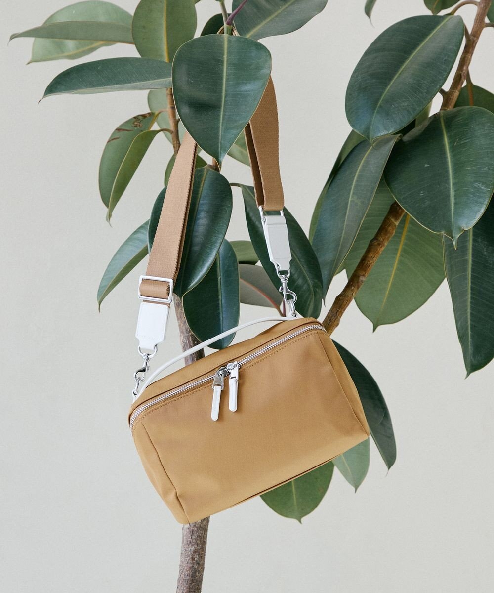 TOPKAPI 【Breath TOPKAPI】【撥水】マット ナイロン ボックス型 ショルダーバッグ 