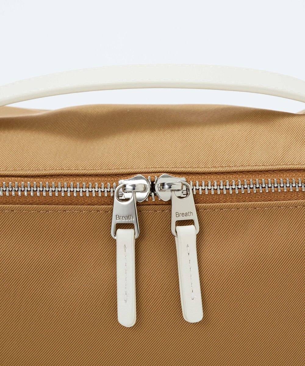 TOPKAPI 【Breath TOPKAPI】【撥水】マット ナイロン ボックス型 ショルダーバッグ 