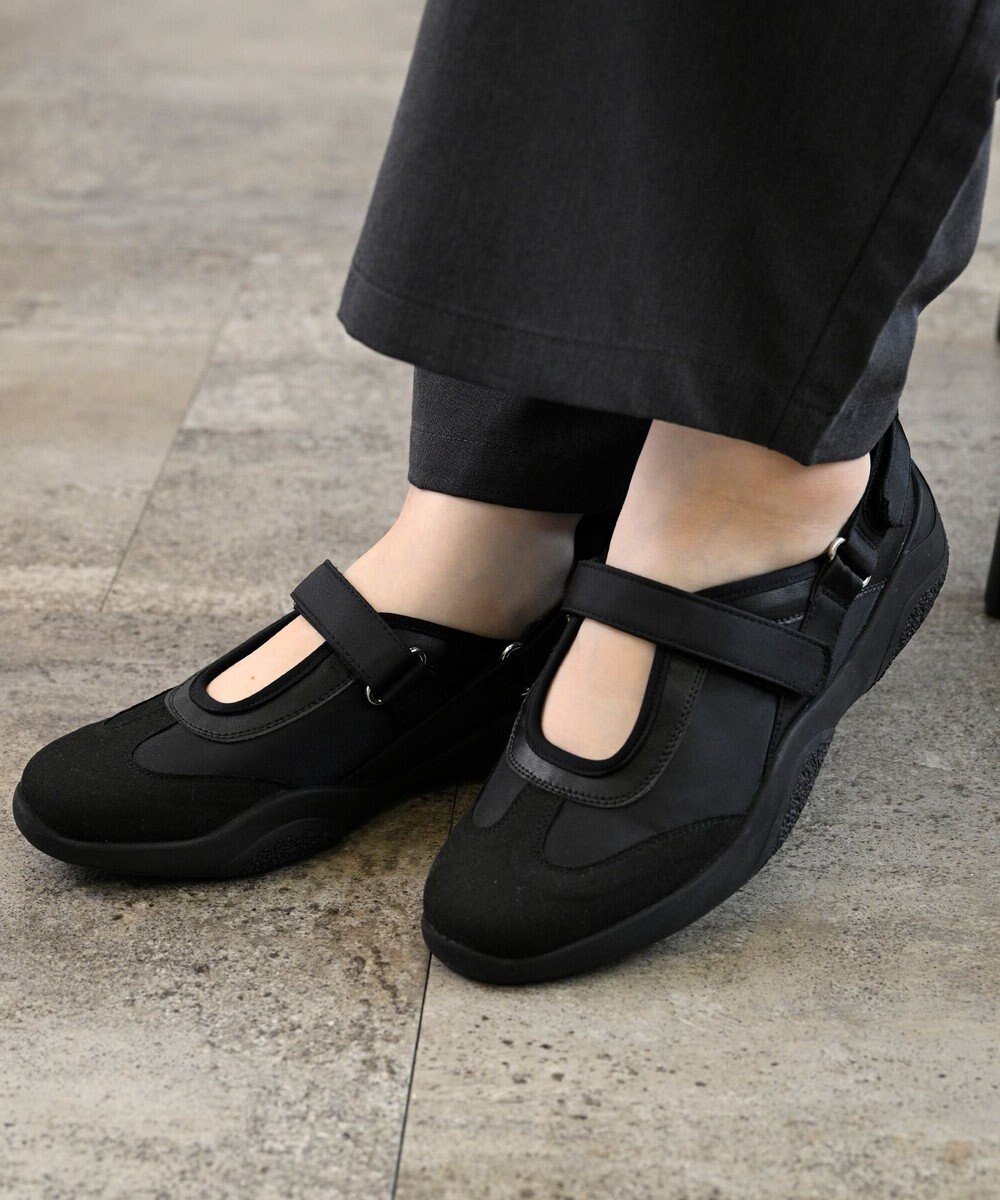 APOM 晴雨兼用　ウォーターレジストメリージェーンスニーカー 