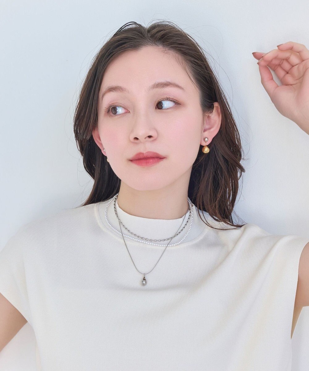 Phoebe バックモチーフイヤリング　コンビメタル 