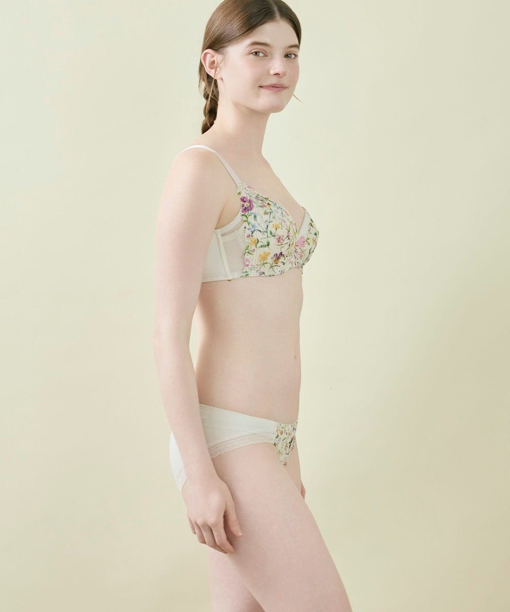 une nana cool MADE WITH LIBERTY FABRIC さあわたし レース 脇高ブラジャー 