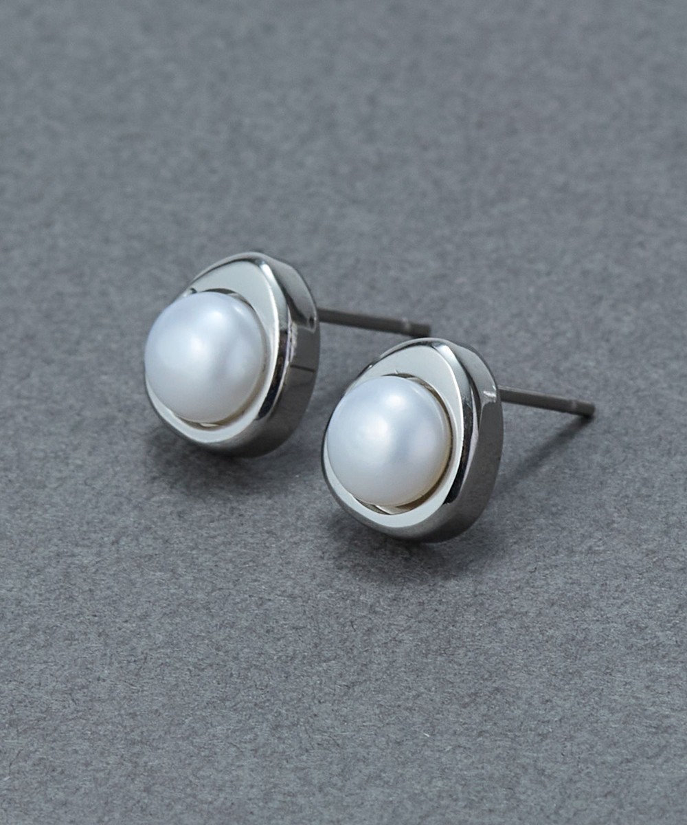 Phoebe 〈金属アレルギー対応〉ニュアンスメタルドロップパールピアス/シルバー　淡水パール/天然パール 