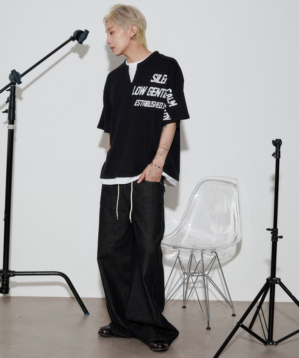 WEGO 【ユニセックス着用ITEM/MLサイズ展開】キーネックフェイクレイヤードグラフィックT（SS） 