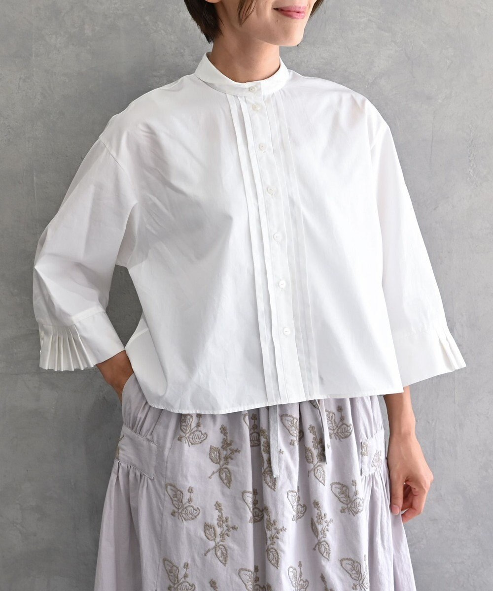 muuc 〈遠州織物の工場で織られた上質なコットン生地〉〈ブロード生地〉フロントタック プリーツ八分袖ブラウス 