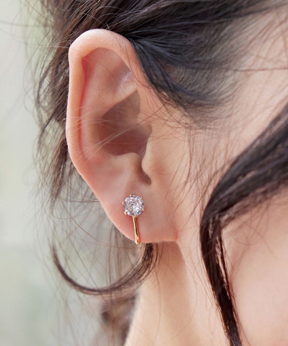 Tiaclasse ワンポイントクリスタルイヤリング 