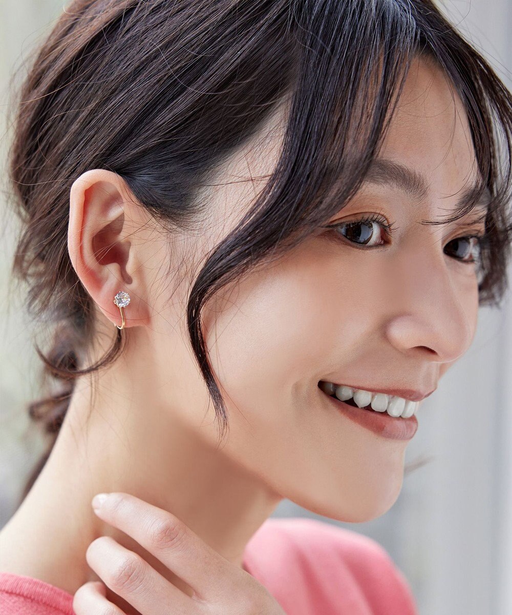 Tiaclasse ワンポイントクリスタルイヤリング 