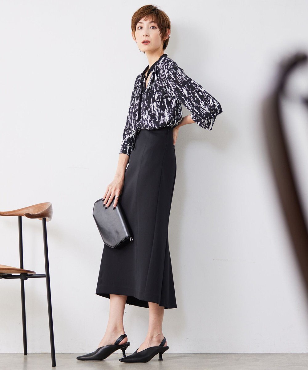 ICB 【接触冷感・洗える】BackSatinAmunzen ナロータイブラウス 