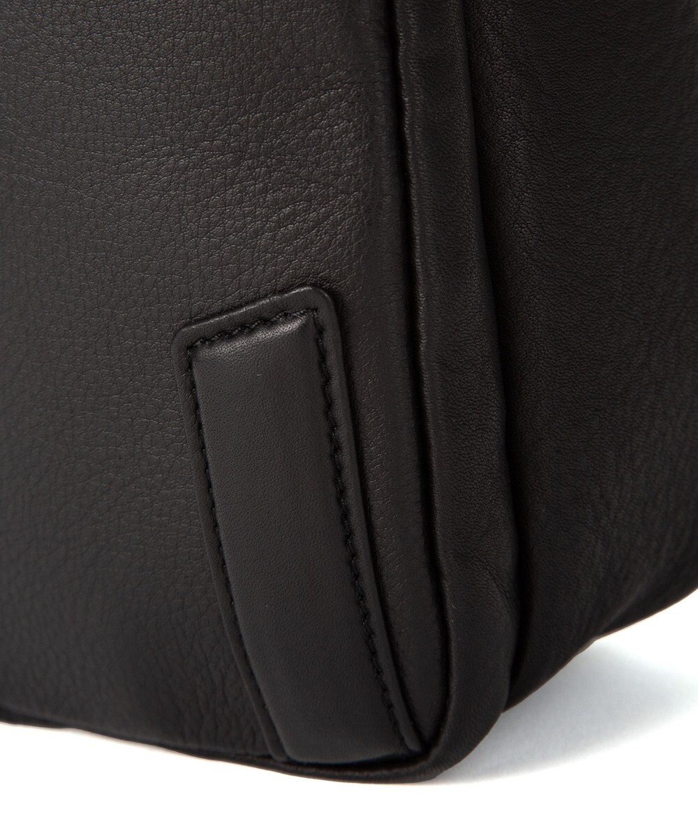 ACE BAGS & LUGGAGE LO HOMME PRESSE アルカイックソフト 本革 縦型ショルダーバッグ 大 71783 ロ・オム・プレッセ 