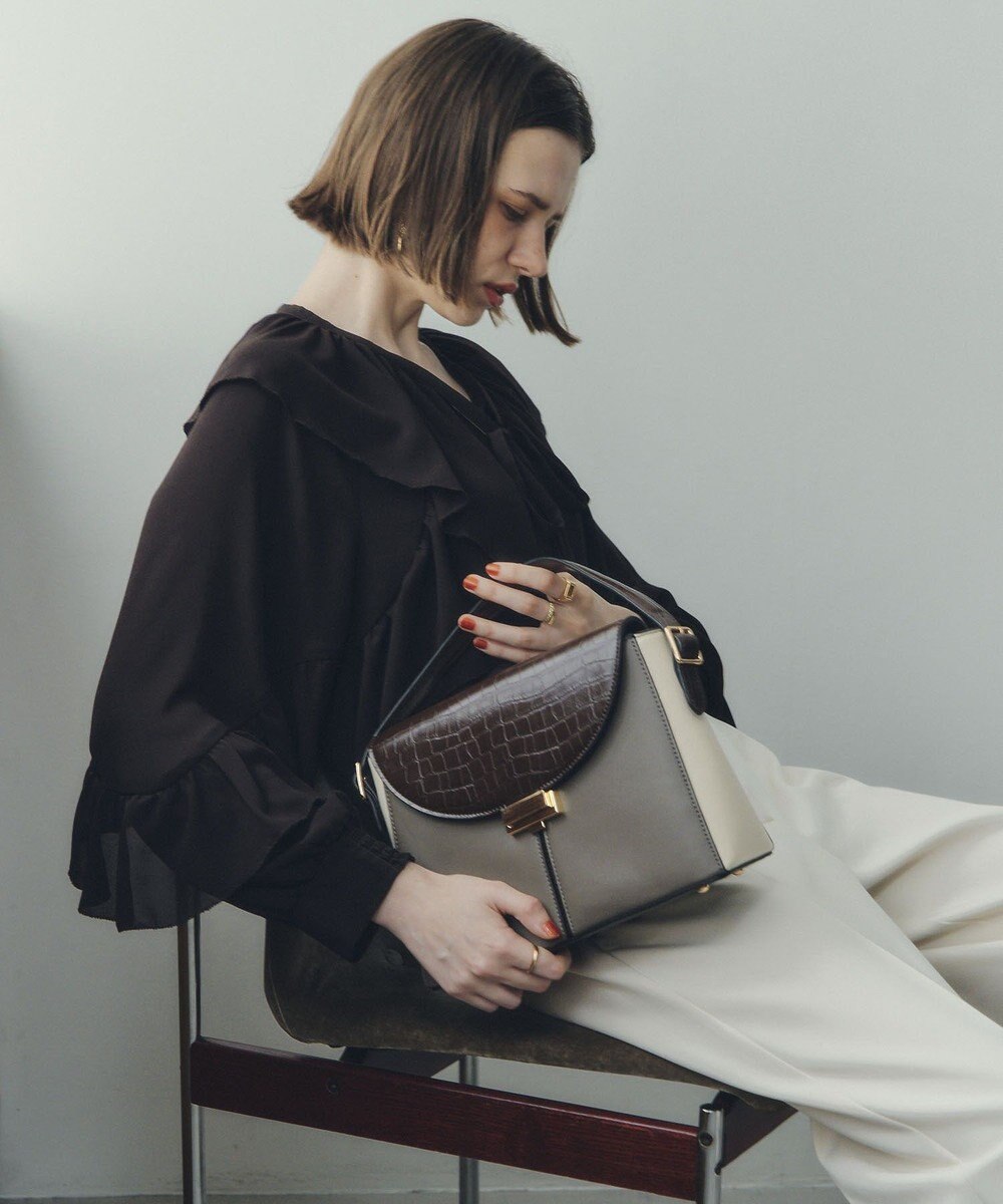 YECCA VECCA 配色メタルポイントバッグ 