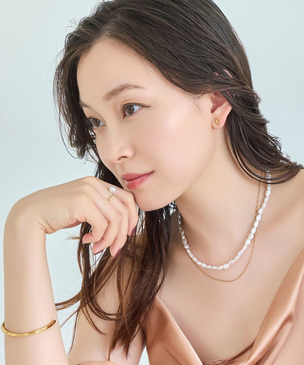 Phoebe 【金属アレルギー対応】メタルオーバルグレースピアス　ゴールド/サージカルステンレス 