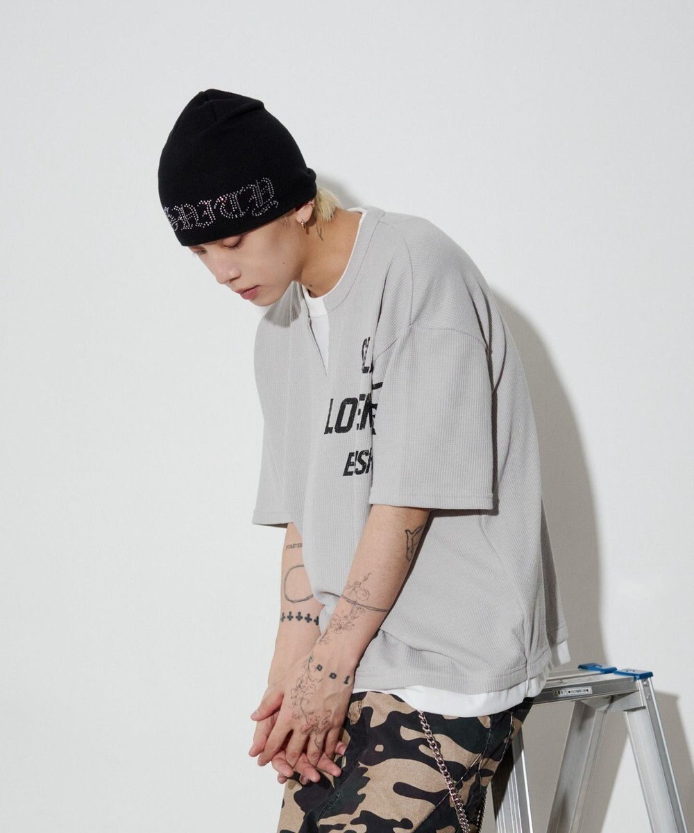 WEGO 【ユニセックス着用ITEM/MLサイズ展開】キーネックフェイクレイヤードグラフィックT（SS） 