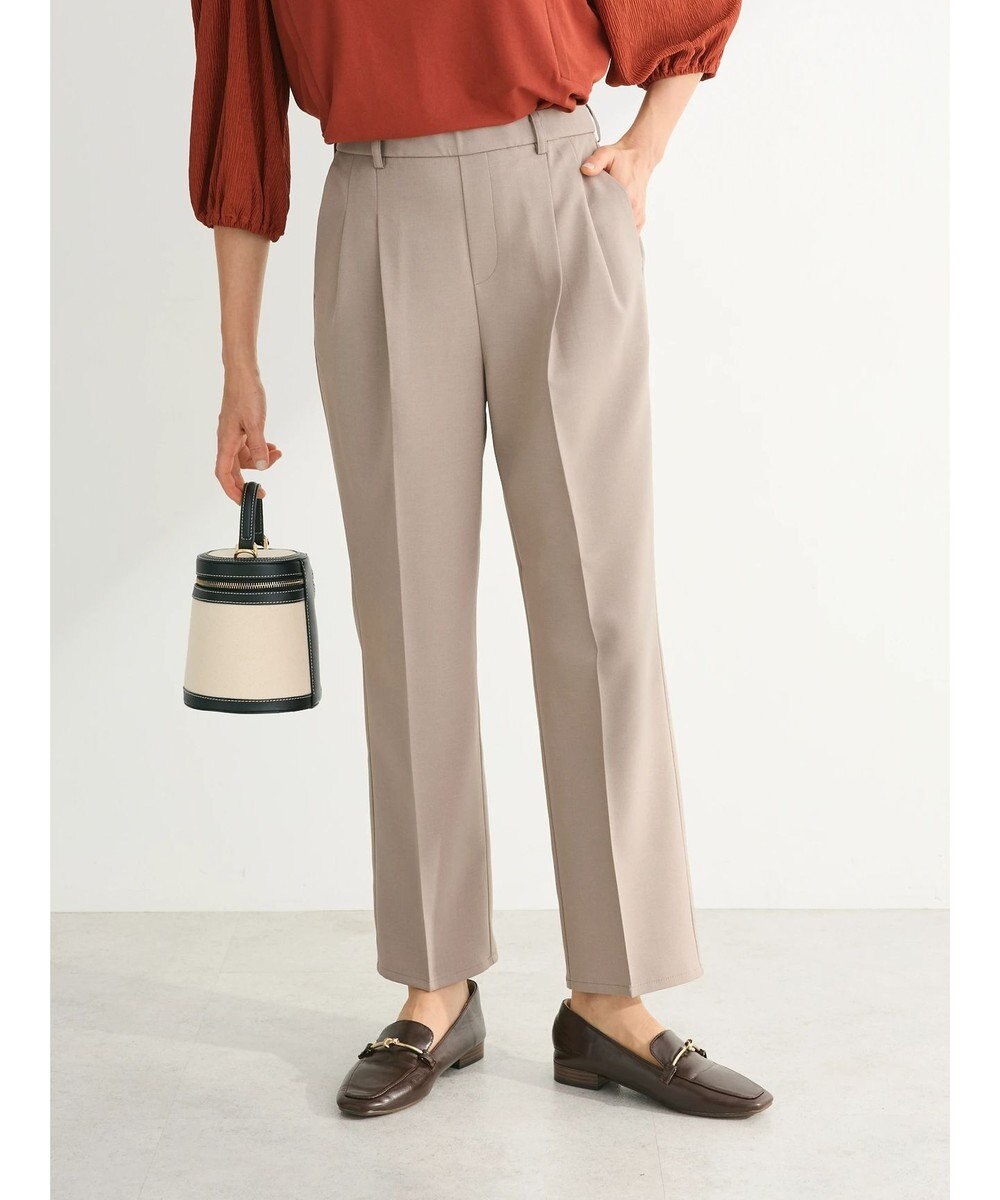 Green Parks きれいシルエットパンツ（テーパード） 