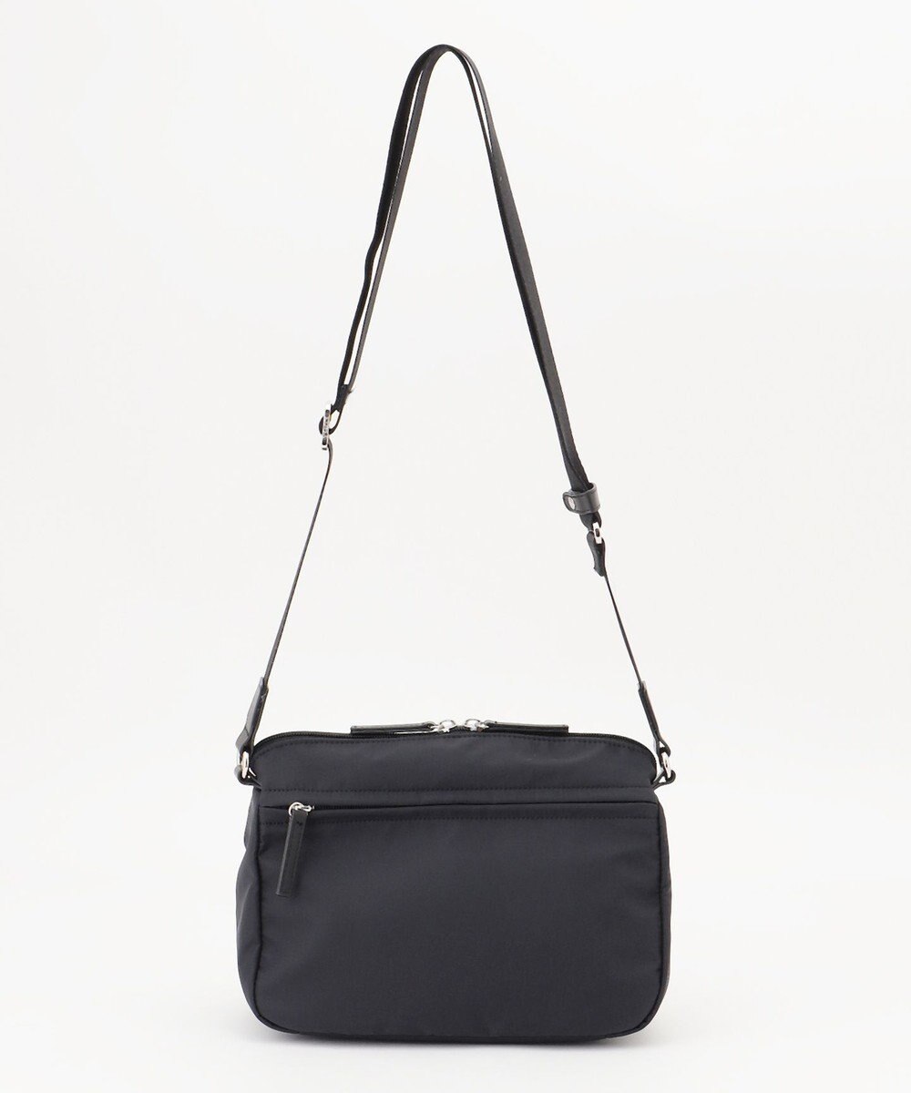 Y'SACCS ダブルタブ　トラベルポシェット 