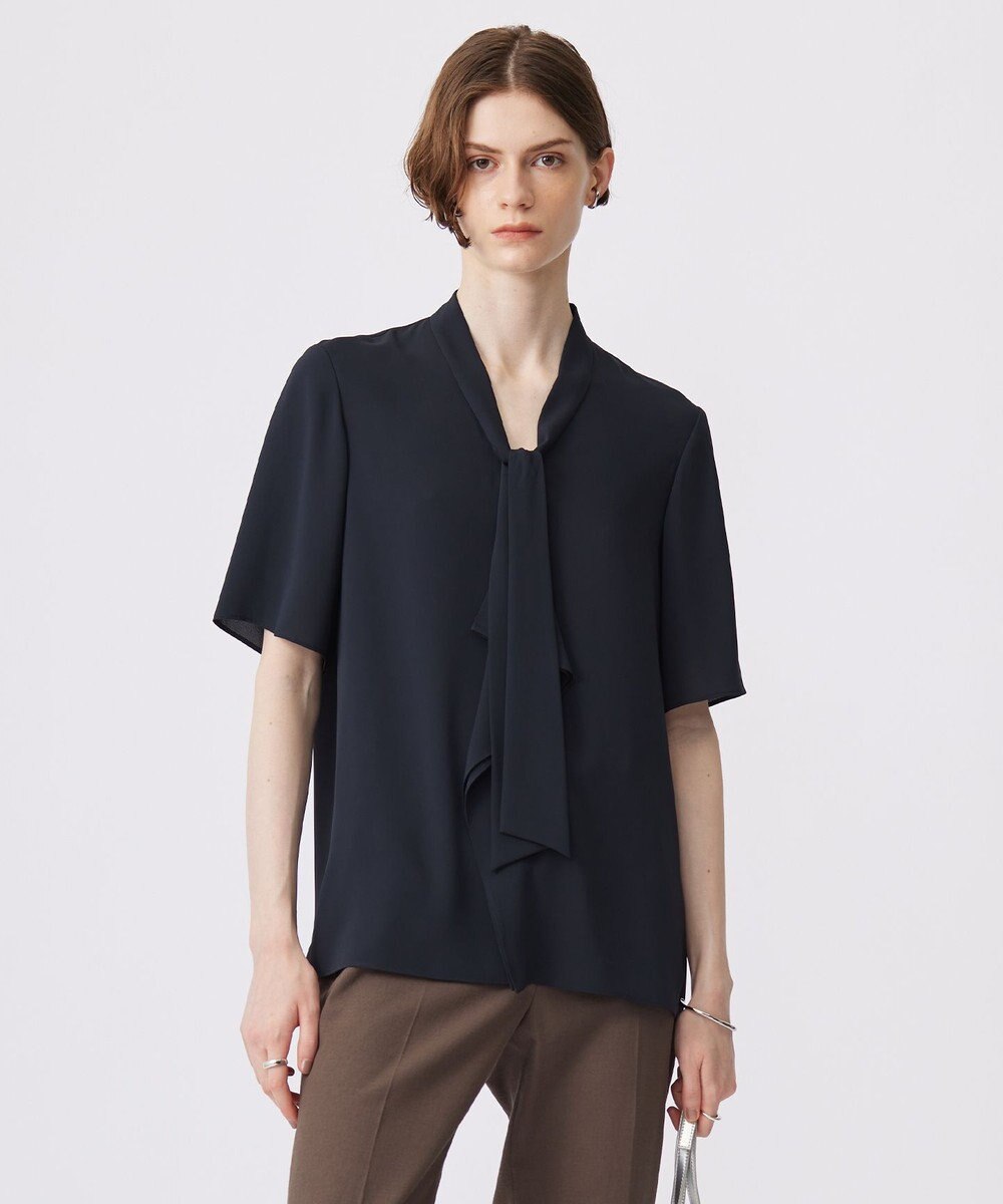 ICB L 【接触冷感・UVケア・速乾・洗える】BackSatinAmunzen 5分袖Vネックボウタイブラウス 