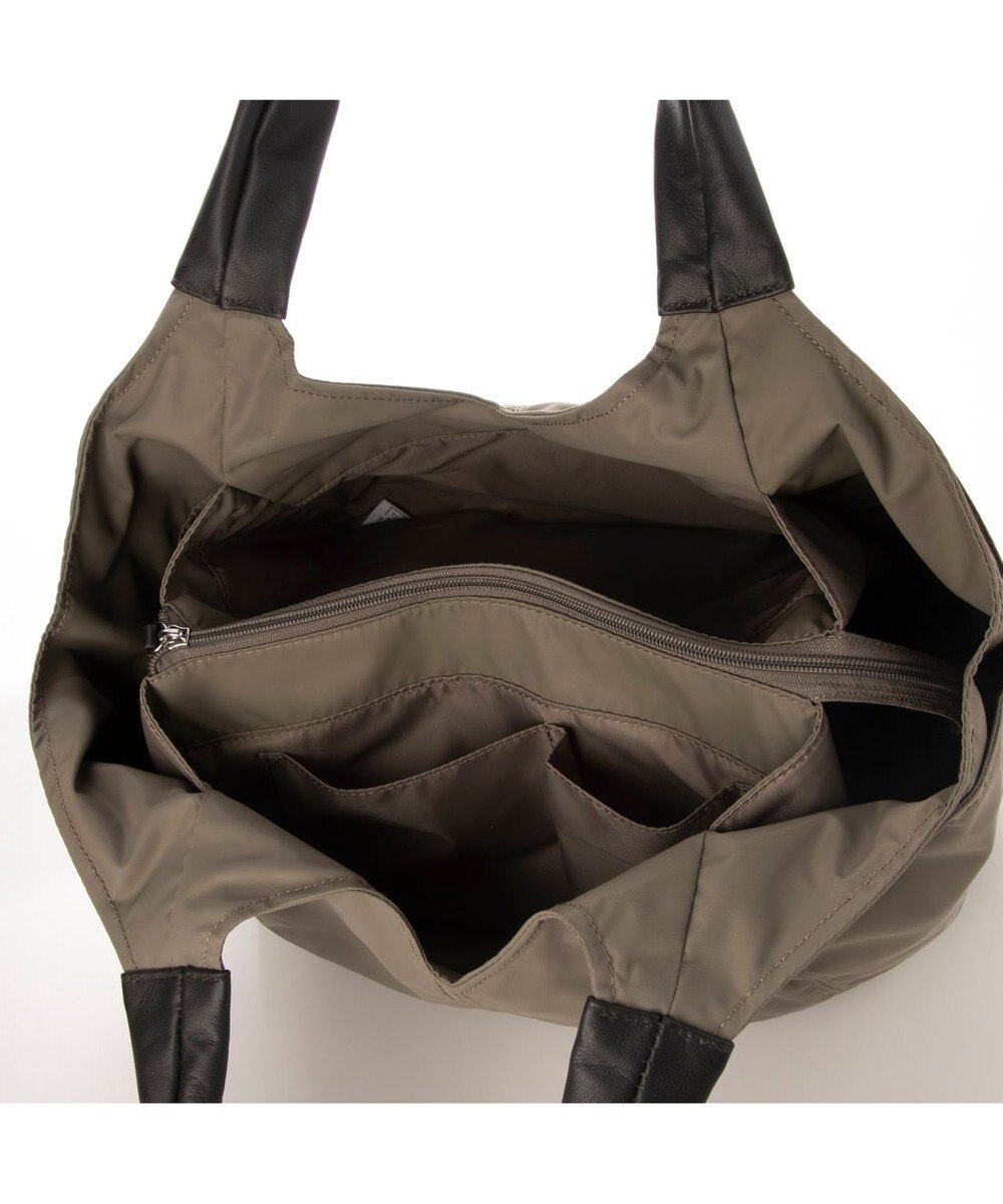 Y'SACCS リサイクルナイロン　ふんわりトート　Mサイズ 