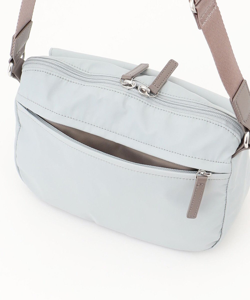 Y'SACCS ダブルタブ　トラベルポシェット 