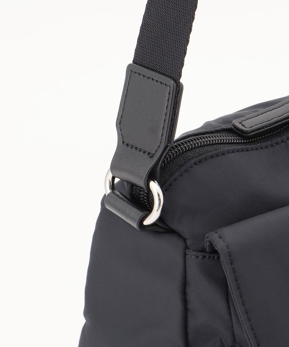 Y'SACCS ダブルタブ　トラベルポシェット 