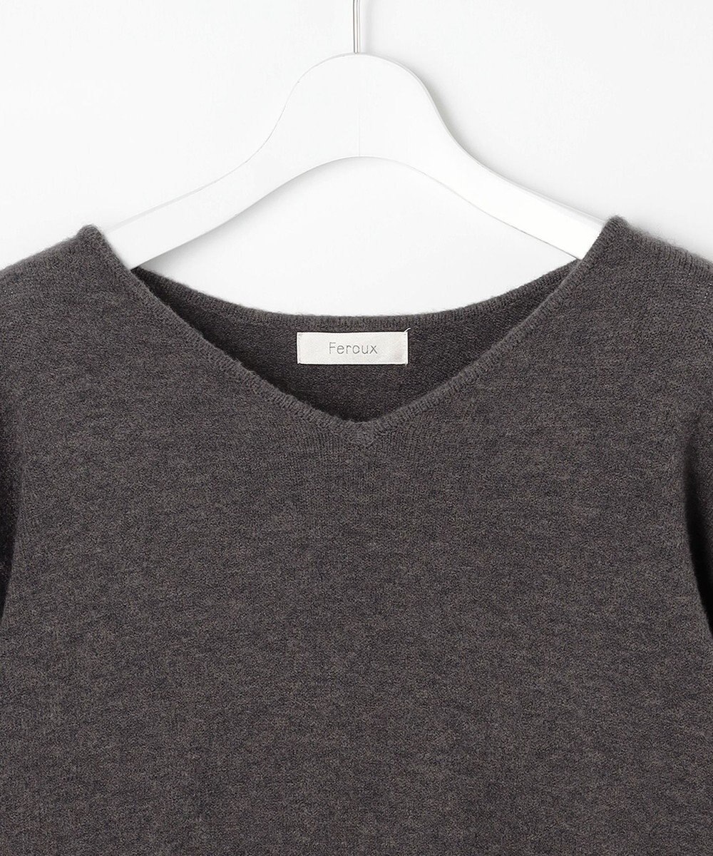 Feroux Vネックニットプルオーバー 