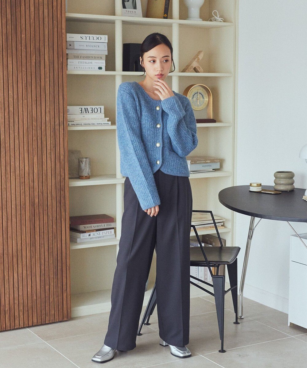 earth music&ecology ゴールド釦ショートニットカーディガン 