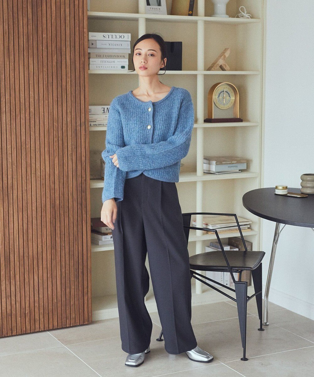 earth music&ecology ゴールド釦ショートニットカーディガン 