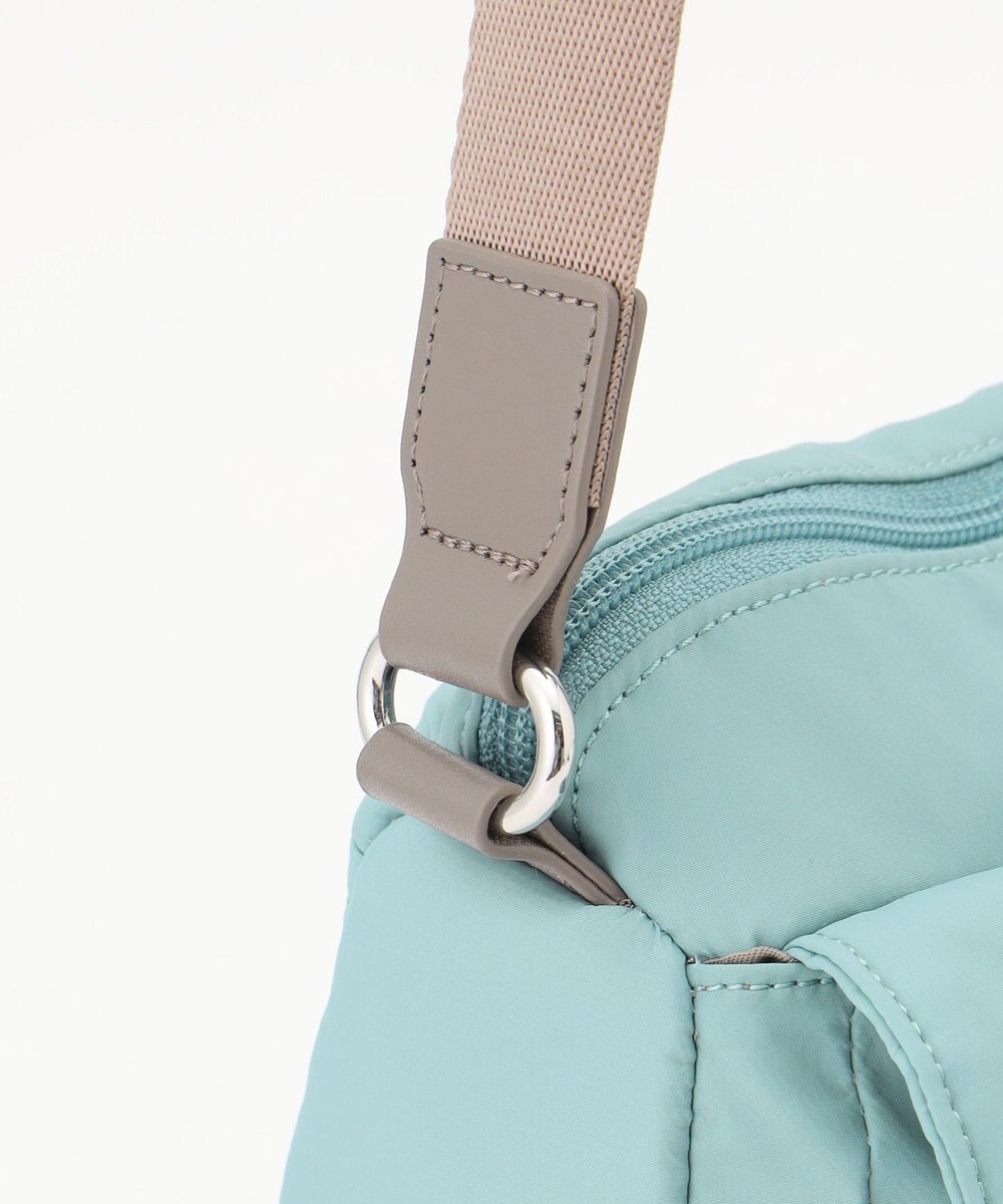 Y'SACCS ダブルタブ　トラベルポシェット 