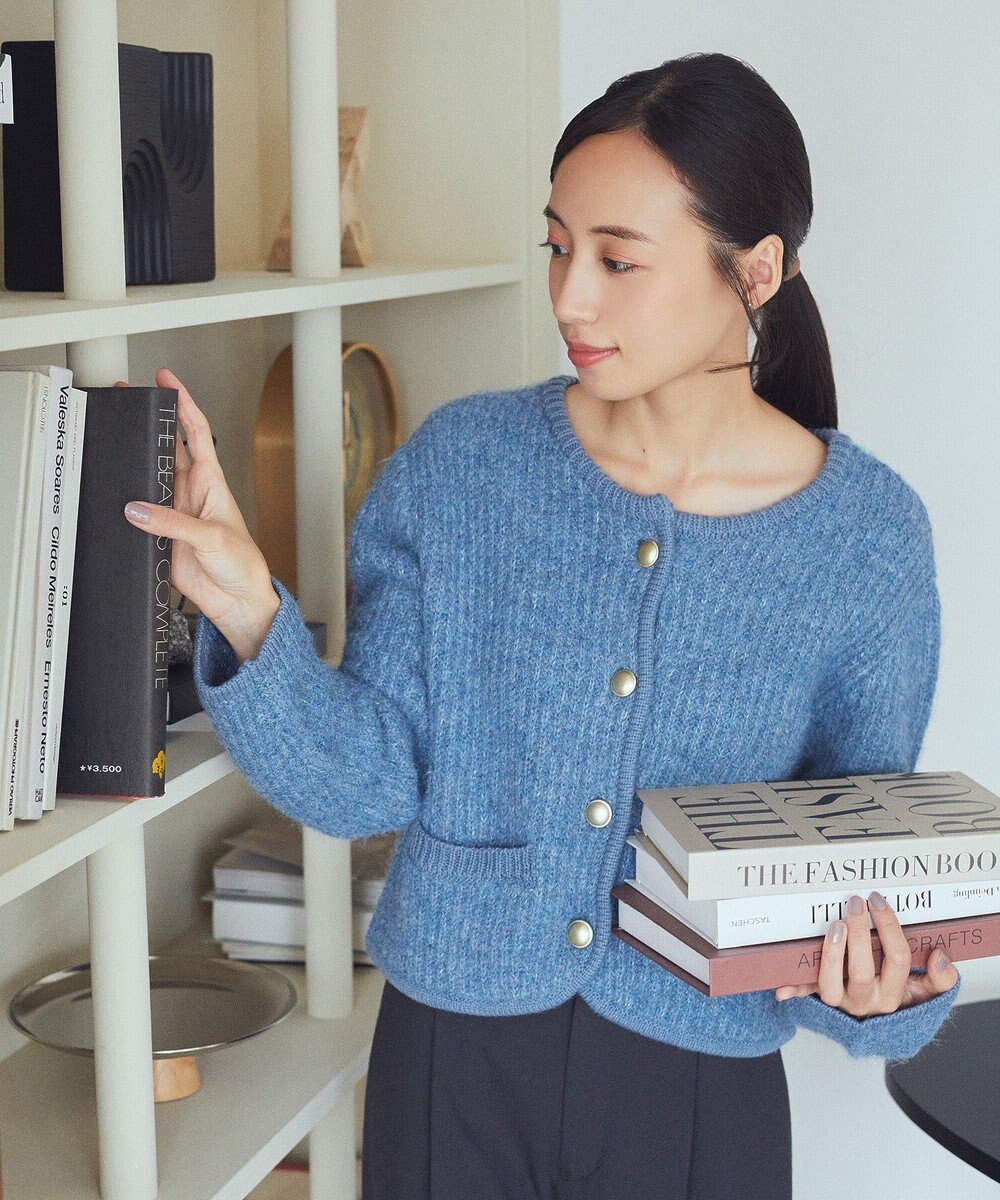 earth music&ecology ゴールド釦ショートニットカーディガン 